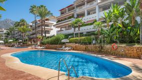 Lägenhet for sale in Las Cañas Beach, Marbella Golden Mile