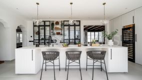 Villa zu verkaufen in El Madroñal, Benahavis