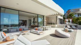 Villa en venta en Nueva Andalucia, Marbella