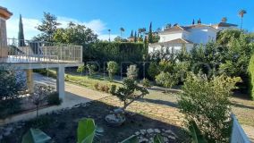 Se vende villa en Elviria