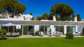 Luxurious frontline golf semi-detached villa in Aloha, Marbella