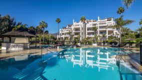 Penthouse for sale in New Golden Mile, Estepona East