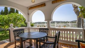 Chalet for sale in Estepona