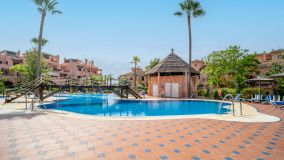 Atico en venta en Isdabe, Estepona Este