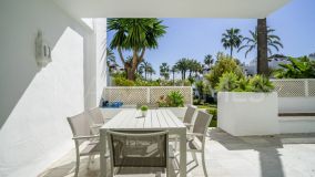 Lägenhet for sale in Alcazaba Beach, Estepona Öst