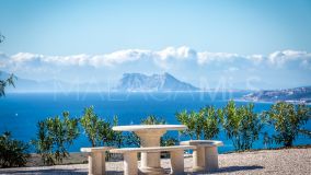 Chalet for sale in Estepona