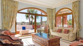 Apartment for sale in Alhambra del Golf, Estepona East