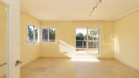 Apartment for sale in New Golden Mile, Estepona East