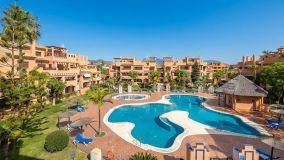 Lägenhet for sale in New Golden Mile, Estepona Öst