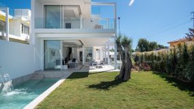 Villa for sale in Xarblanca, Marbella City