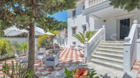 Villa for sale in Hacienda las Chapas, Marbella Öst