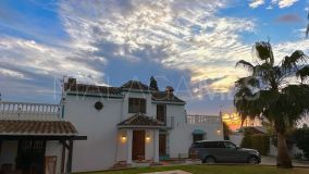 Villa for sale in El Real Panorama, Marbella Öst