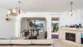 Chalet for sale in Elviria, Marbella Öst