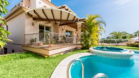 Villa for sale in Las Chapas, Marbella Öst