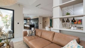 Villa for sale in Elviria, Marbella Est