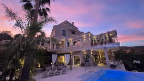 Villa en venta en Elviria, Marbella Este