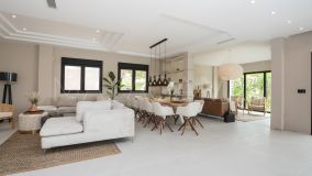 Villa for sale in Elviria, Marbella Est