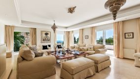 Villa en venta en Elviria, Marbella Este