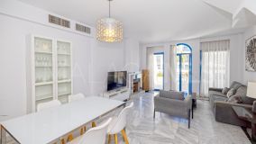 Duplex for sale in Playa de la Fontanilla, Marbella City