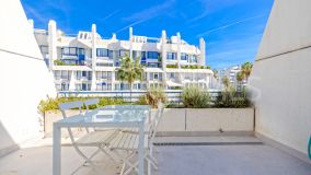 Duplex for sale in Playa de la Fontanilla, Marbella City