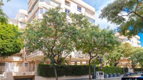 Apartamento en venta en Playa de la Fontanilla, Marbella Ciudad