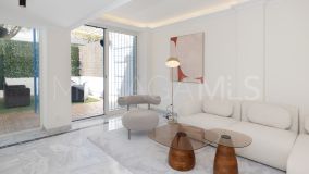 Markplanslägenhet for sale in Playa de la Fontanilla, Marbella City