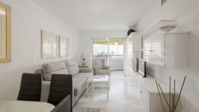 Apartamento en venta en Playa de la Fontanilla, Marbella Ciudad