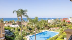 Doppelhaushälfte zu verkaufen in Costabella, Marbella Ost