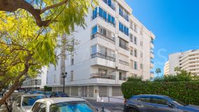 Apartamento en venta en Playa de la Fontanilla, Marbella Ciudad