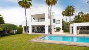 Villa for sale in Altos de Puente Romano, Marbella Golden Mile
