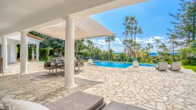 Villa for sale in Hacienda las Chapas, Marbella East