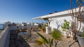 Takvåning for sale in Playa de la Fontanilla, Marbella City