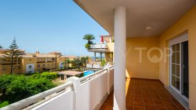 Apartamento en Cabopino con vistas al mar