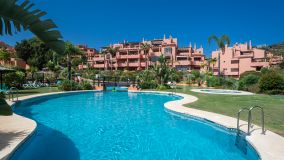 Apartment for sale in La Mairena, Marbella East