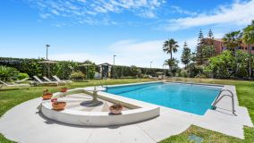 Apartamento en venta en Nueva Andalucia, Marbella