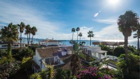 Villa for sale in Marbella - Puerto Banus, 2,100,000 €