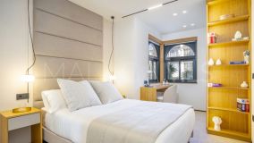 Lägenhet for sale in Nueva Andalucia, Marbella