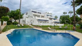 Apartamento en venta en Nueva Andalucia, Marbella
