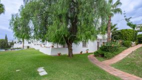 Apartamento en venta en Nueva Andalucia, Marbella