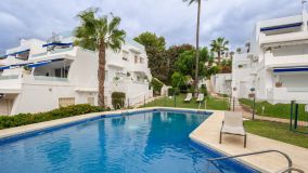 Apartamento en venta en Nueva Andalucia, Marbella