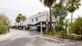 Apartment for sale in Benahavis