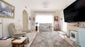 Lägenhet for sale in Nueva Andalucia, Marbella