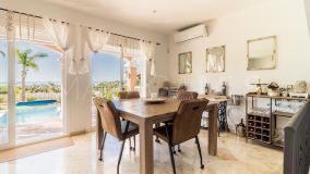 Villa for sale in Estepona Est