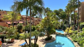 Apartamento de lujo en planta baja en Bel Air, Estepona