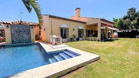 Maison for sale in La Duquesa, Manilva