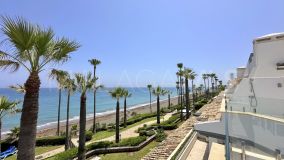 Penthouse for sale in Dominion Beach, Estepona East