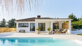 Villa for sale in La Gaspara, Estepona West