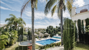 Villa for sale in La Resina Golf, Estepona East