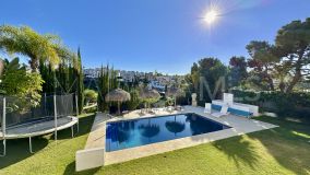 Villa en venta en La Resina Golf, Estepona Este