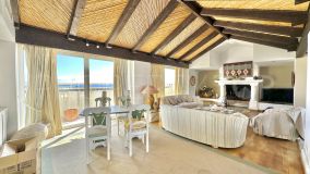 Do you want to live in the largest penthouse in Estepona?